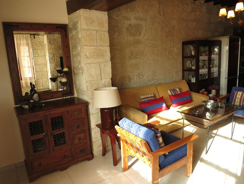 Simona Stone House Nyaraló *