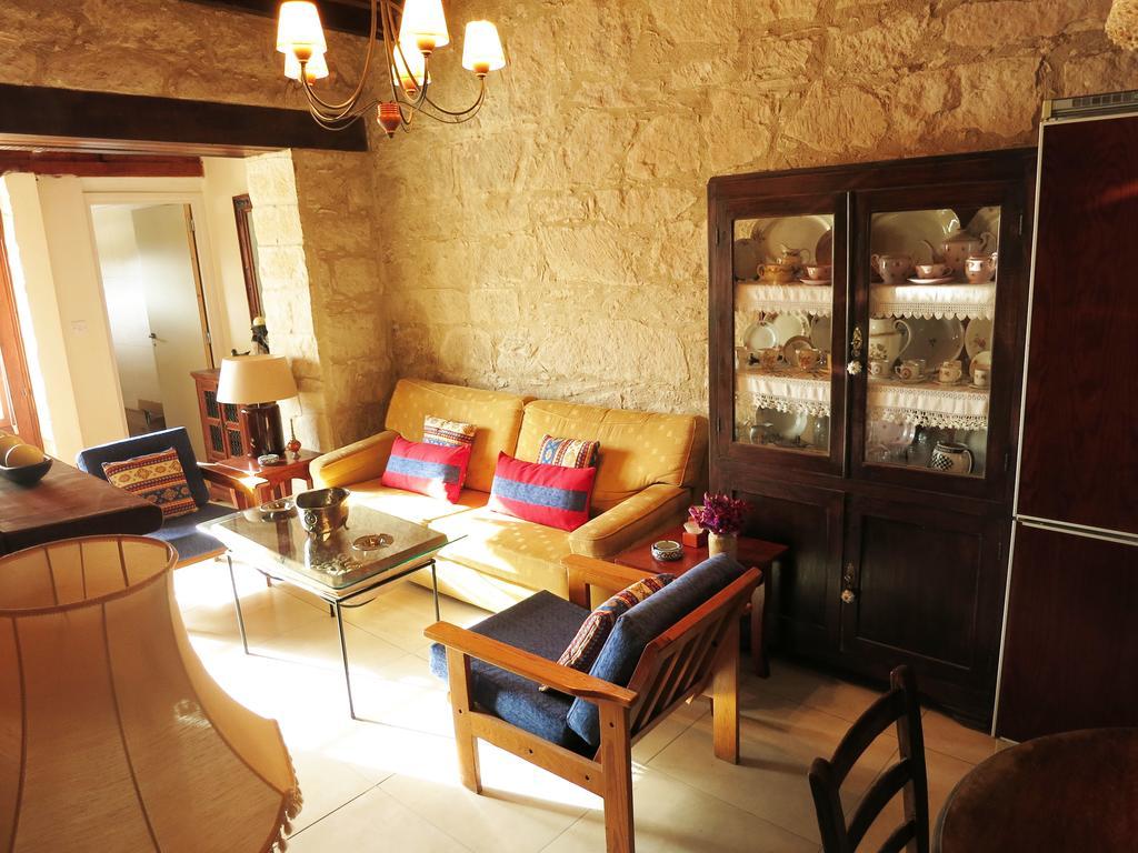 Nyaraló Simona Stone House *
