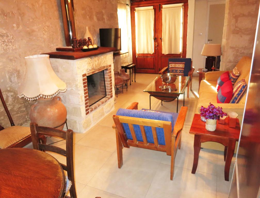 Simona Stone House Nyaraló *