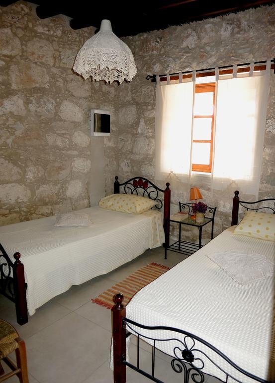 Nyaraló Simona Stone House